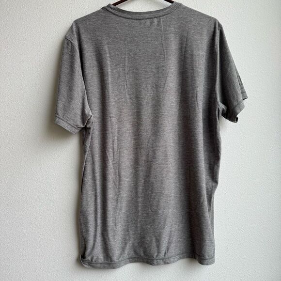 Vuori Size Large Bundle of Three Strato T Shirt Black Taupe Short Long Sleeve - Picture 8 of 13